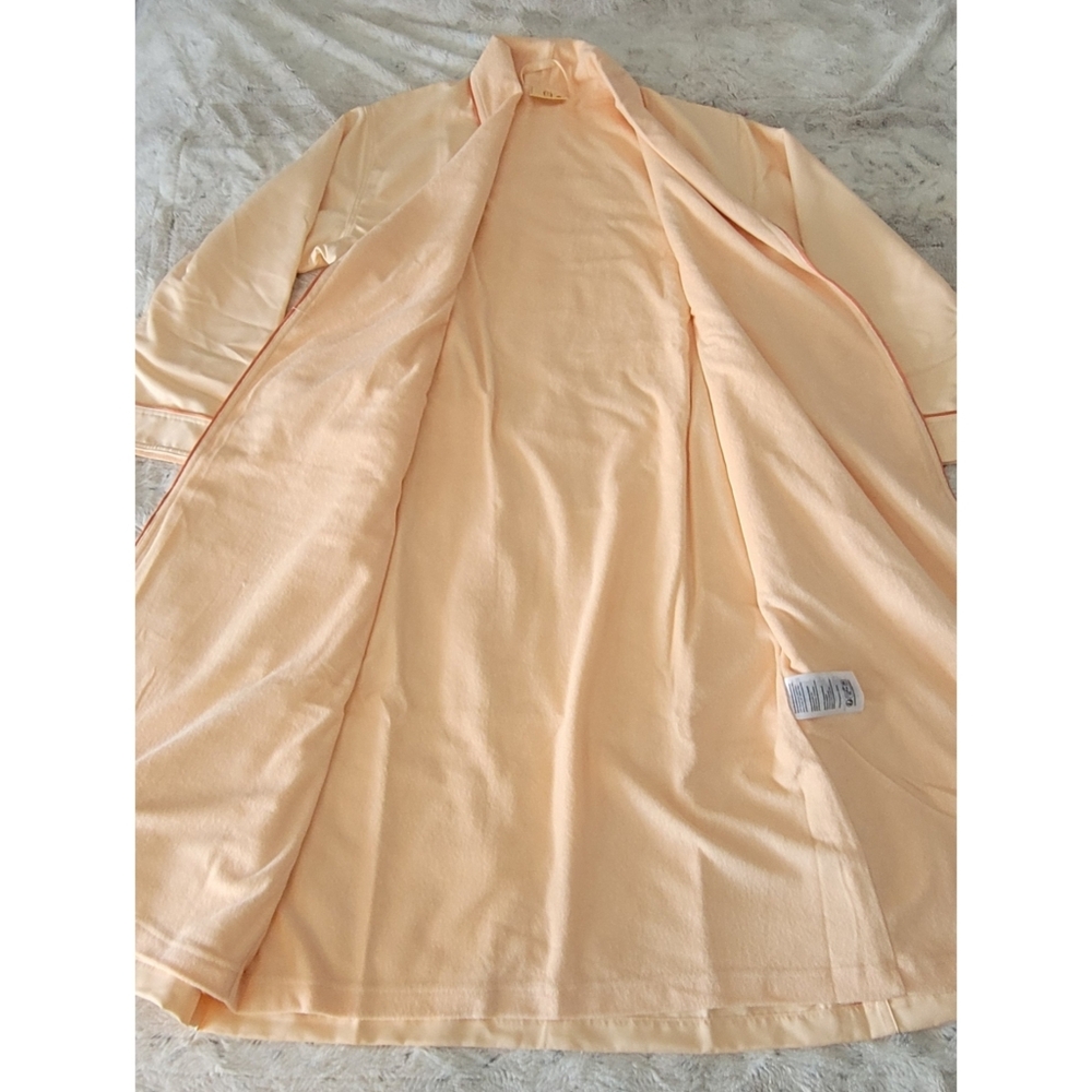 Taylor Swift The Life of a Showgirl Bathrobe - Size XS/S - Picture 3 of 15